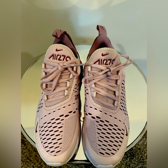 EUC! Custom Made Nike Air Max 270 in these gorgeous hues of purple are a size 7. - Picture 12 of 12